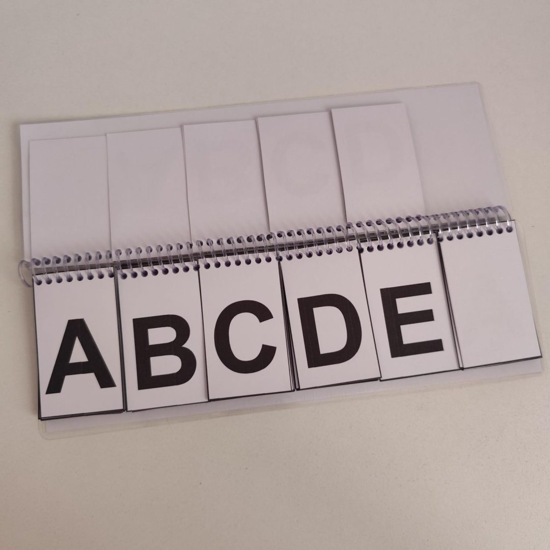 Livro Formando Palavras - Letras